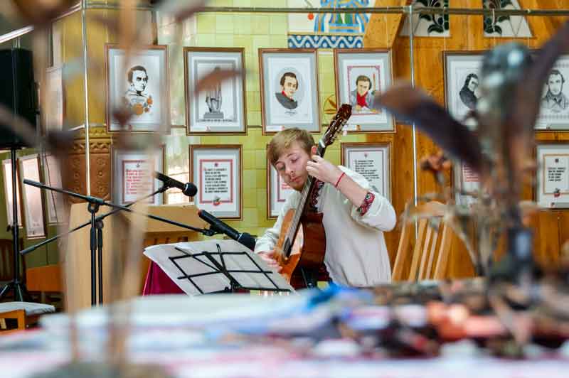 18 05 24 barvy lugansk01