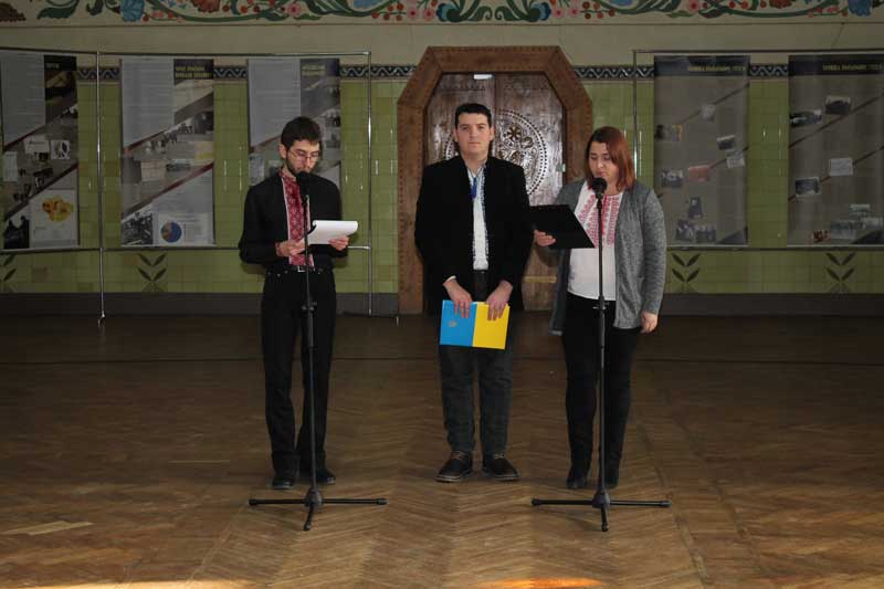 18 11 23 golodomor01