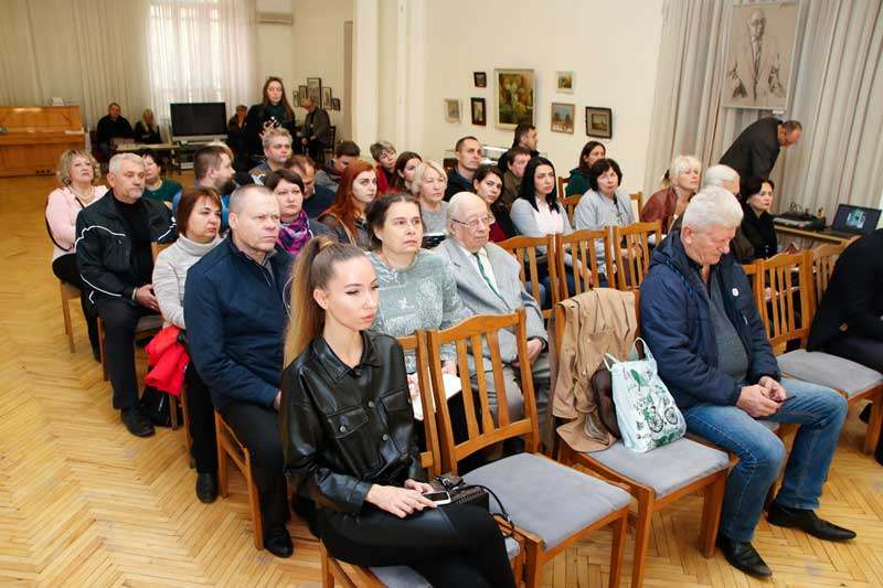 19 10 29 gavryshbook01