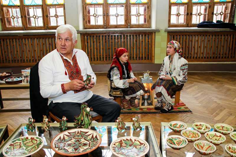 19 11 25 ethno seminar01