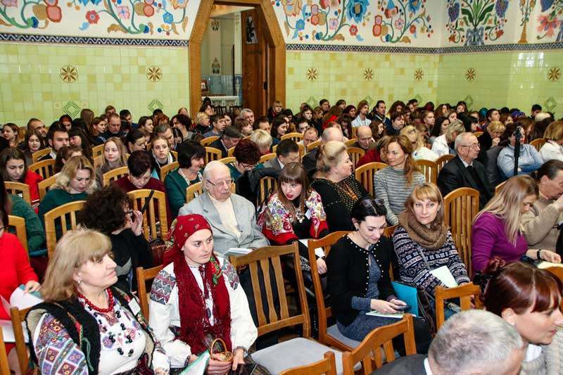 19 11 25 ethno seminar01