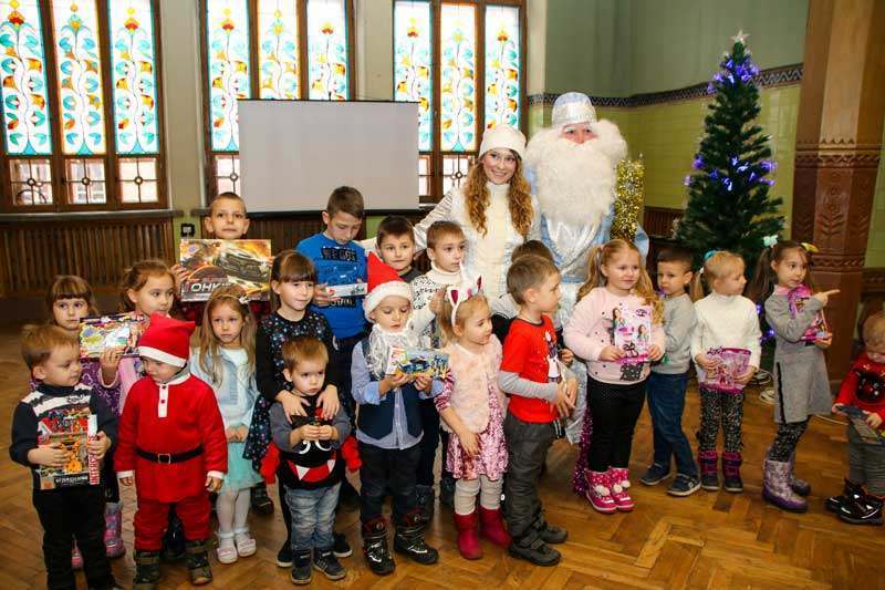 19 12 29 new year sv01