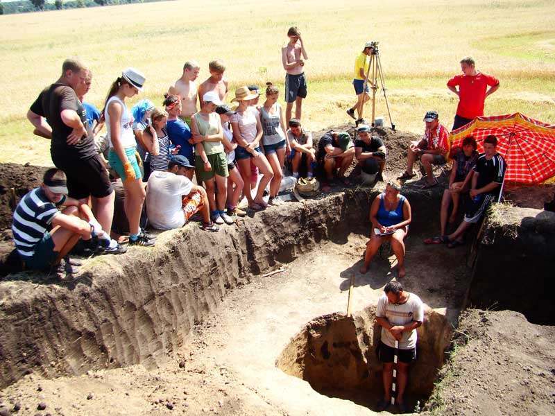 20 08 15 arheology01