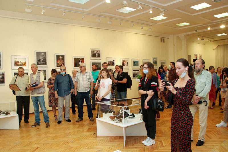 21 06 15 fotovystavka12