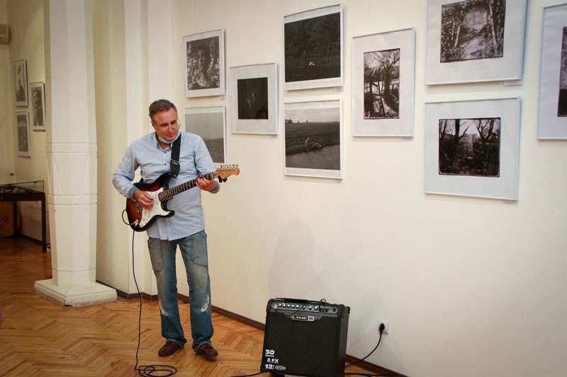 21 06 15 fotovystavka12