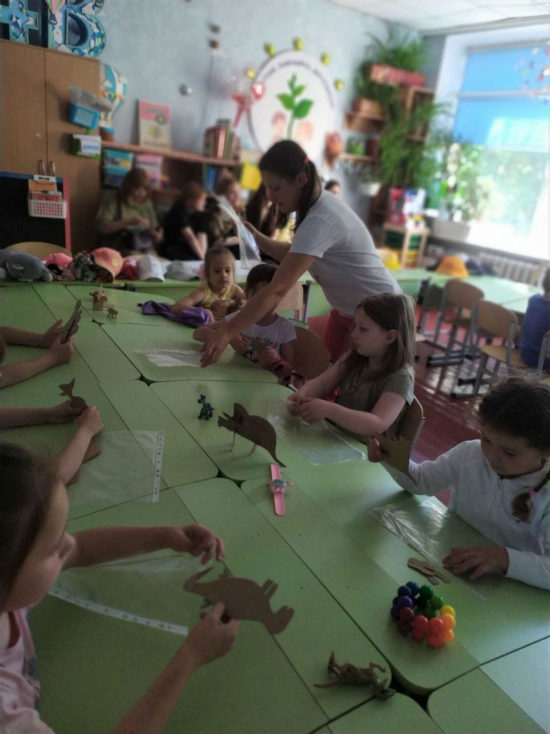 23 06 09 dynozavria01