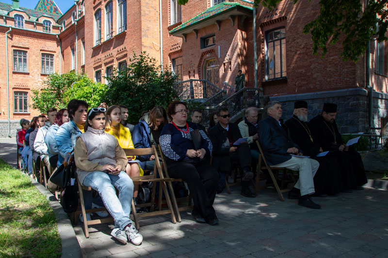 24 05 10 pelt chytanya01