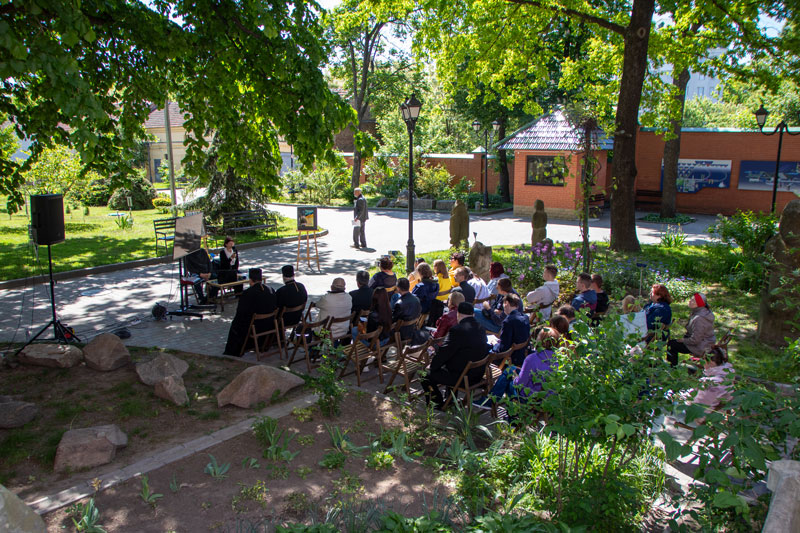 24 05 10 pelt chytanya01