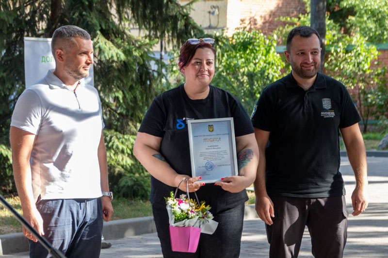 24 08 12 den molodi01