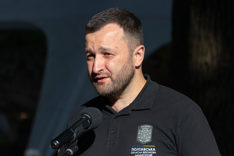 24 08 12 den molodi01