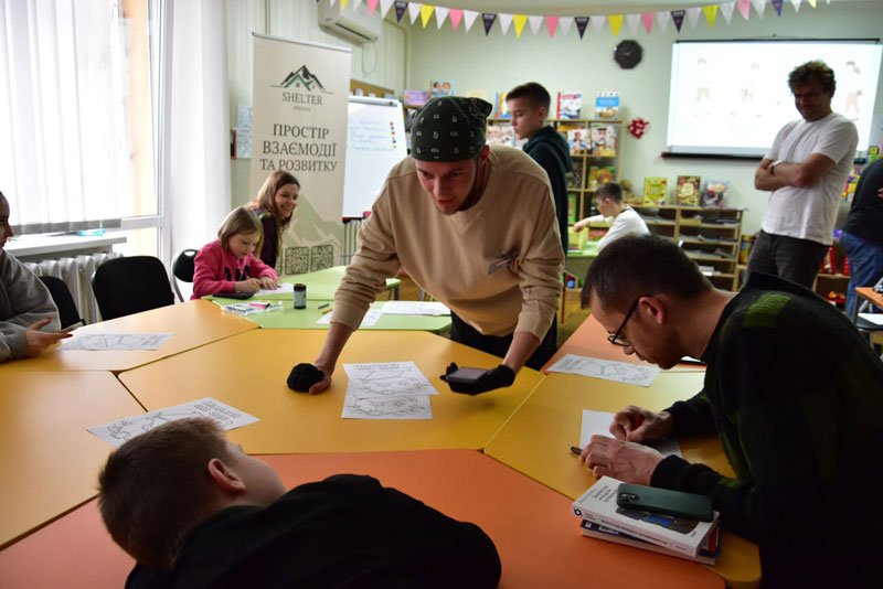 25 03 27 biblioteka01