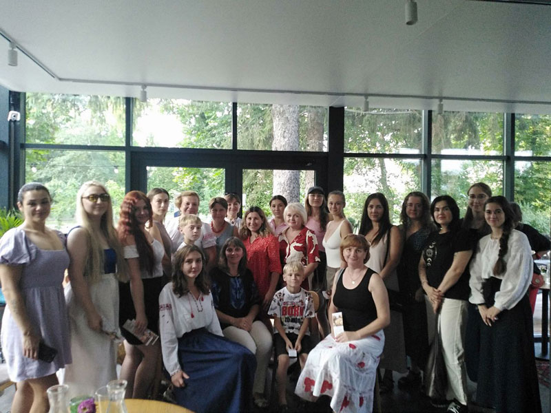 25 08 06 obryadovi01