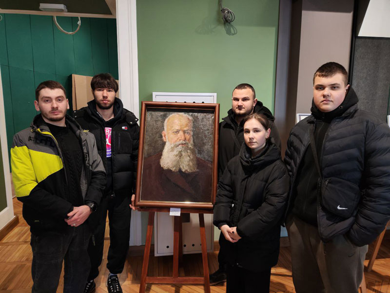 26 03 04 dokuch01
