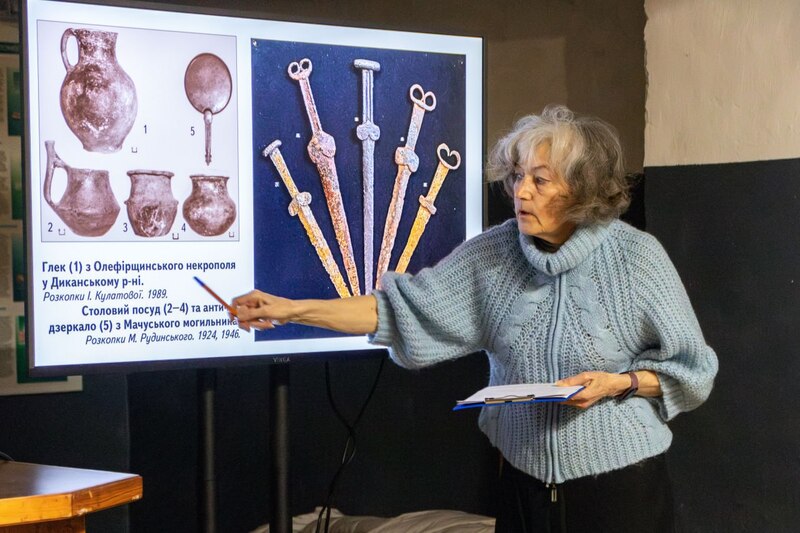 photo 5283106311963275128 y